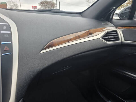 2018 Lincoln MKZ Select