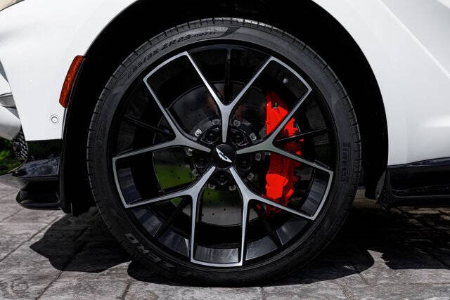 2025 Aston Martin DBX 707