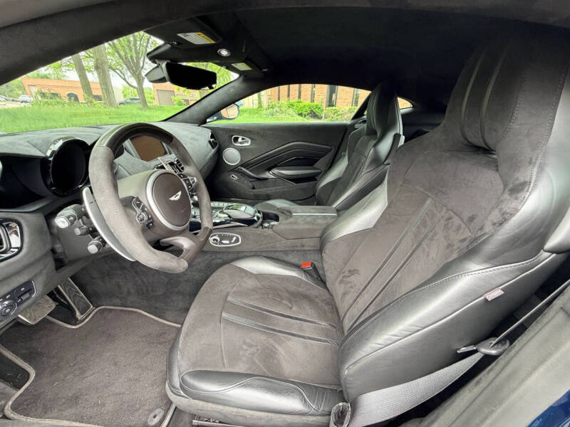 2020 Aston Martin Vantage