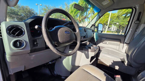 2016 Ford E-Series E-350 SD