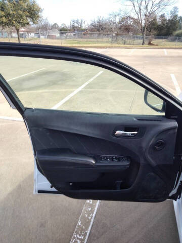 2015 Dodge Charger SE