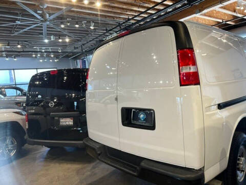 2023 Chevrolet Express 2500