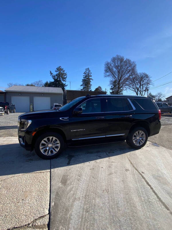 2023 GMC Yukon Denali photo 2