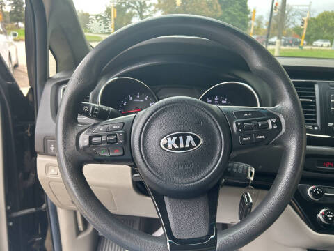 2016 Kia Sedona L