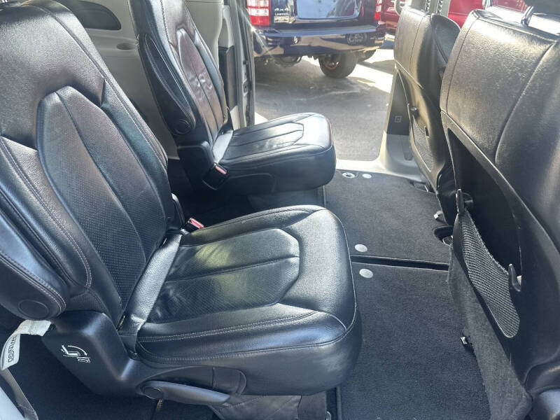 2019 Chrysler Pacifica Touring L