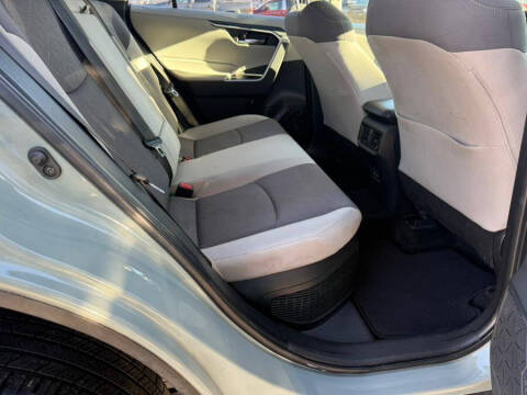 2020 Toyota RAV4 Hybrid XLE