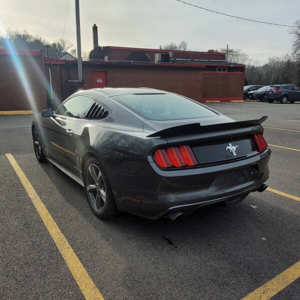 2015 Ford Mustang V6