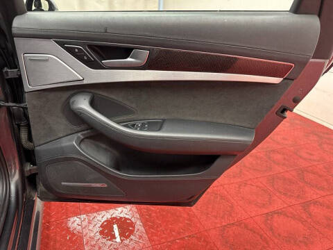 2015 Audi S8 4.0T quattro