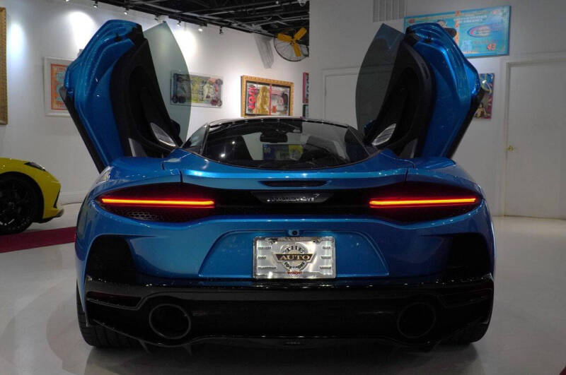 2022 McLaren GT