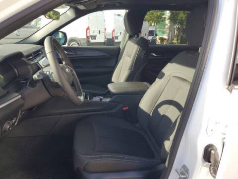 2025 Jeep Grand Cherokee L Laredo X