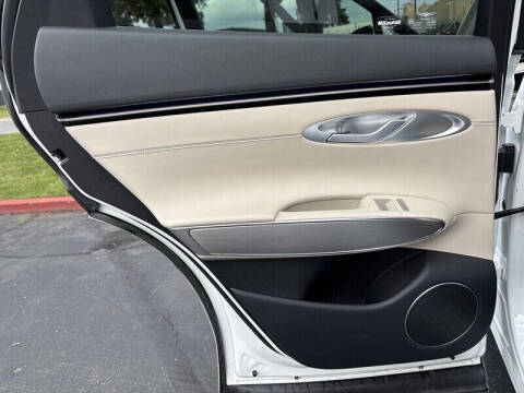 2026 Genesis GV70