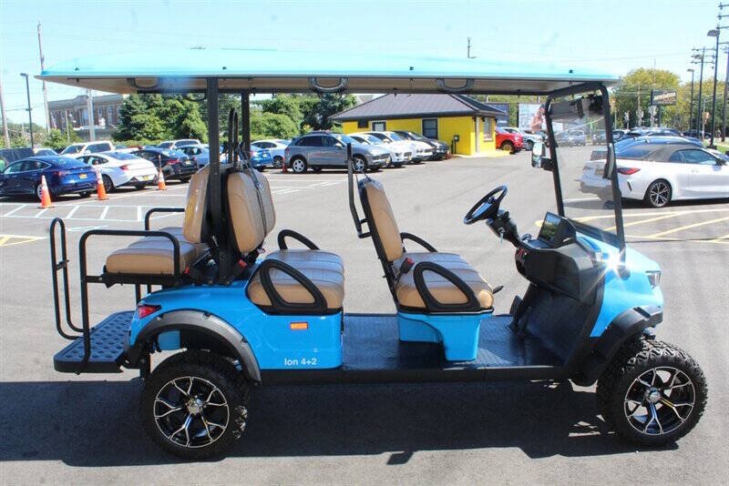 2024 AMC ION 4+2