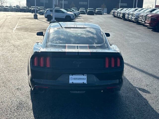 2016 Ford Mustang V6