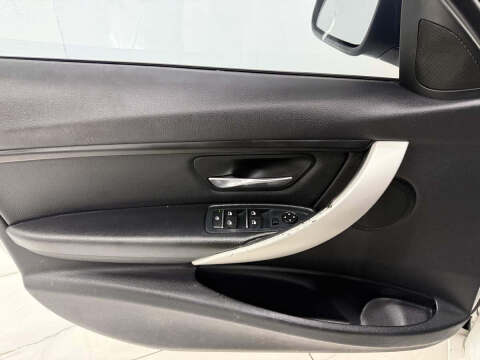 2017 BMW 3 Series 320i