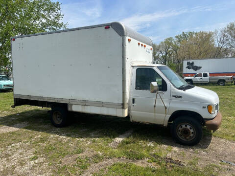 2002 Ford E-Series for sale at Korz Auto Farm in Kansas City KS