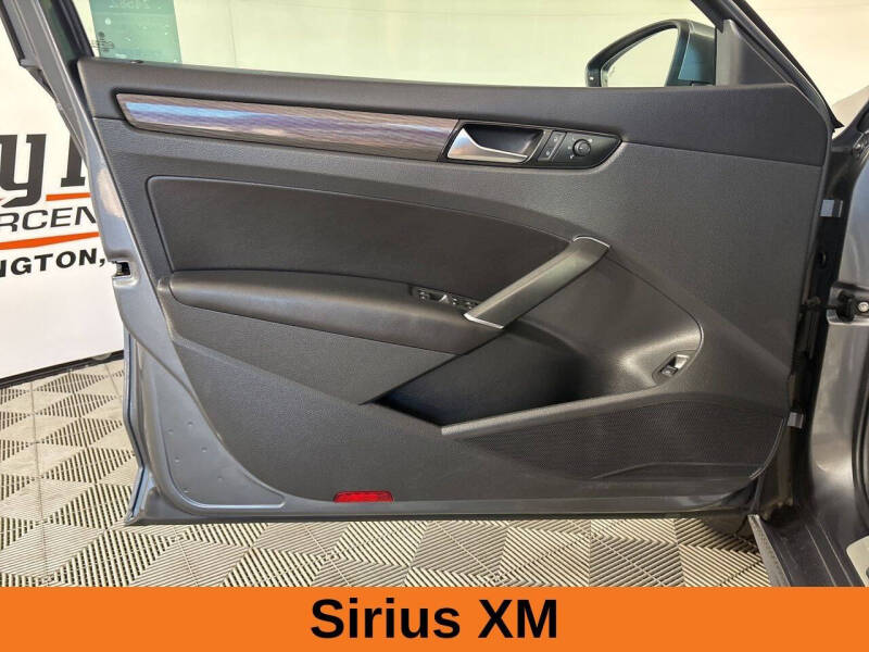 2020 Volkswagen Passat R-Line