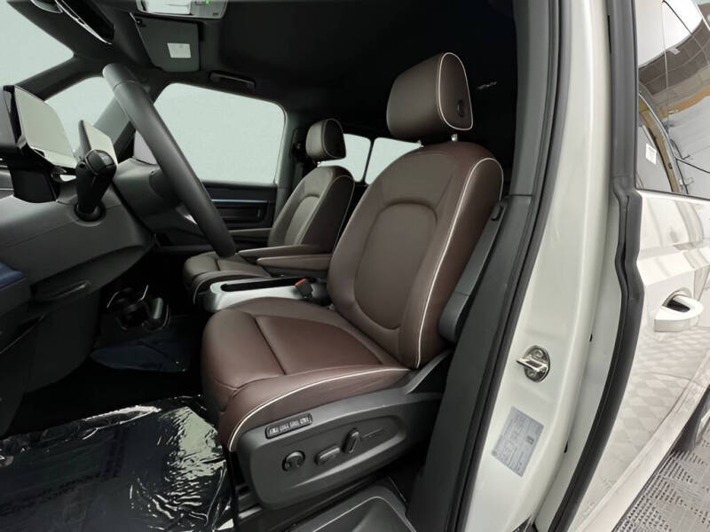 2025 Volkswagen ID. Buzz Pro S