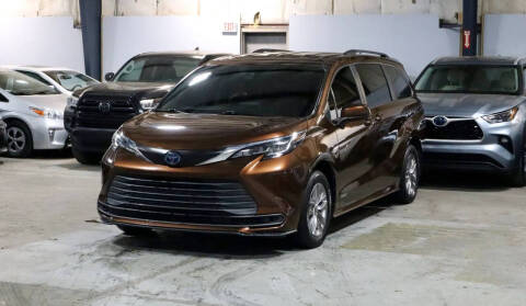 2021 Toyota Sienna LE 8-Passenger