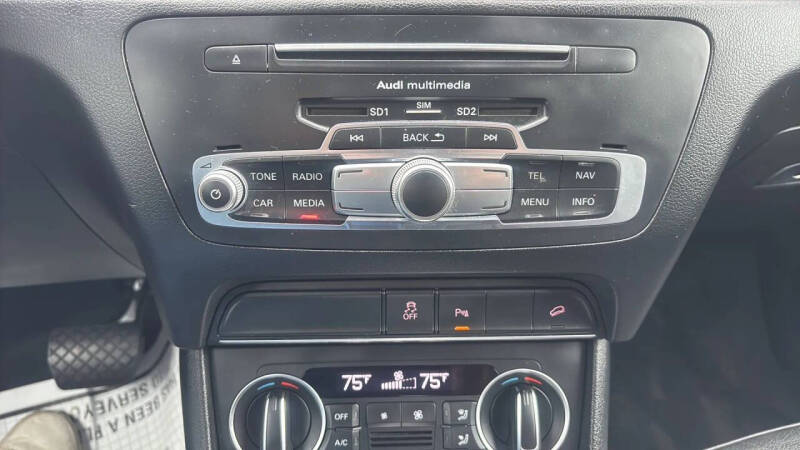 2016 Audi Q3 2.0T quattro Premium Plus