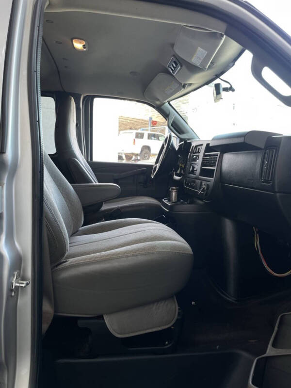 2017 Chevrolet Express LT 3500