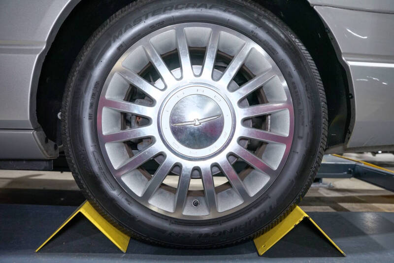 2004 Ford Thunderbird Deluxe