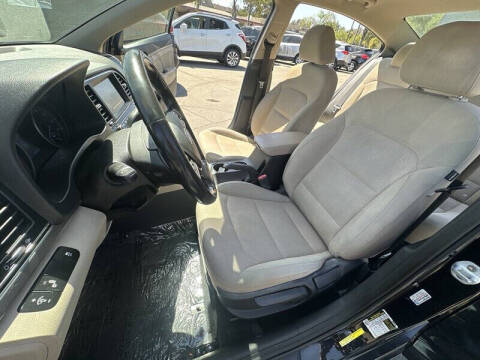 2017 Hyundai Elantra