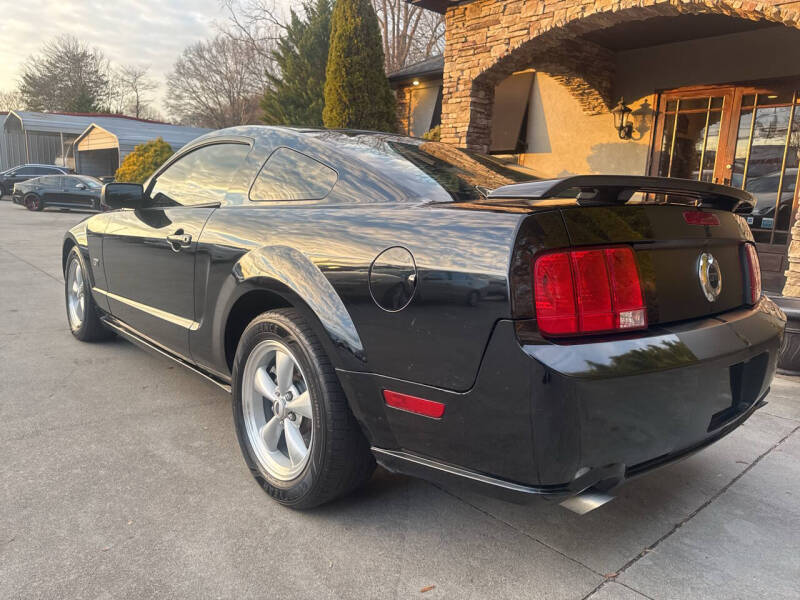 2007 Ford Mustang GT Deluxe