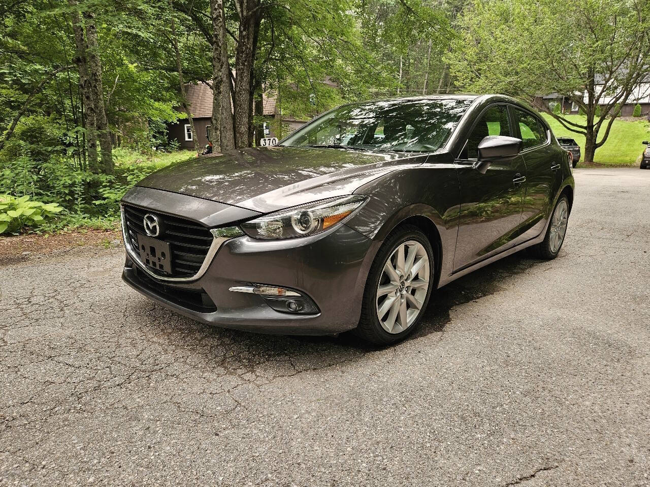 Machine Gray Metallic 2017 Mazda MAZDA3 Hatchback Front-Wheel Drive 6-Speed Automatic