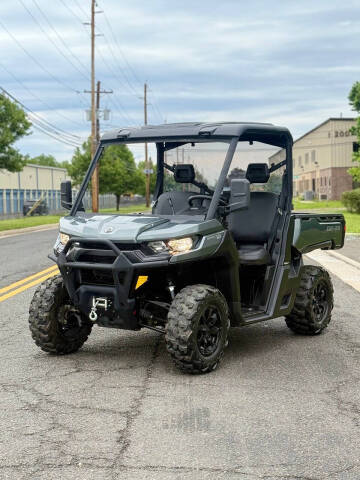 2024 Can-Am Defender HD7