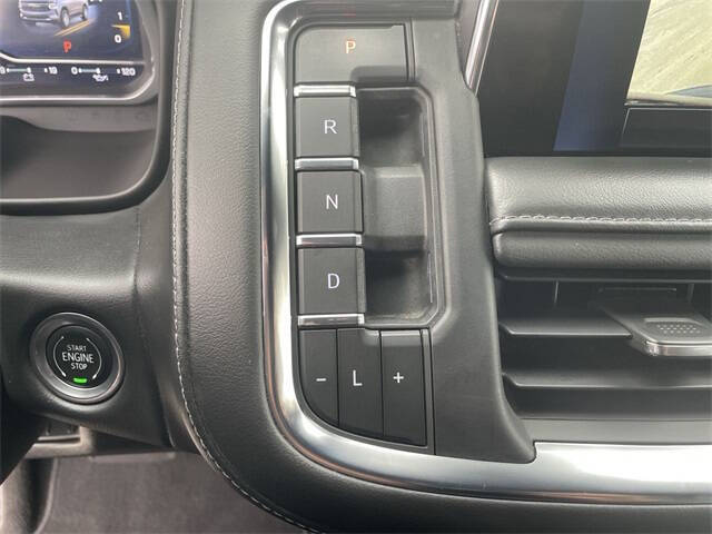 2023 Chevrolet Suburban LT