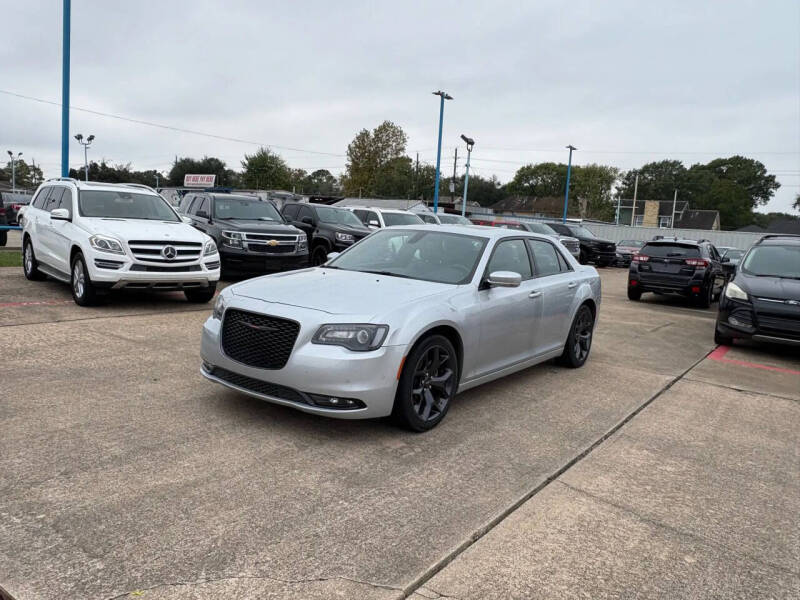2023 Chrysler 300 S V6