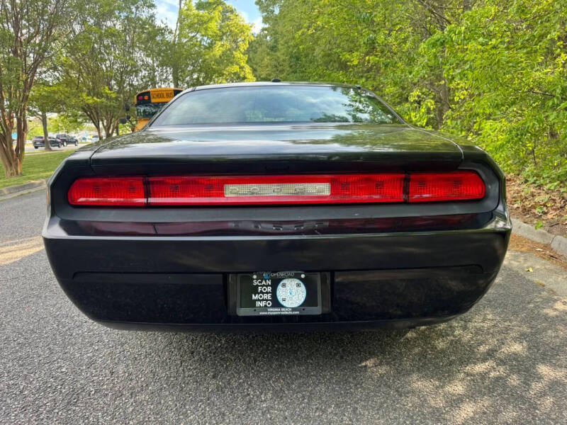 2009 Dodge Challenger SE