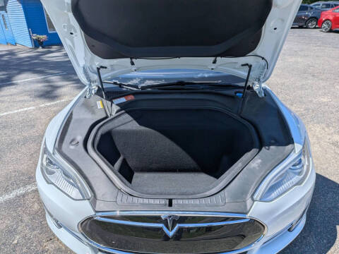 2015 Tesla Model S