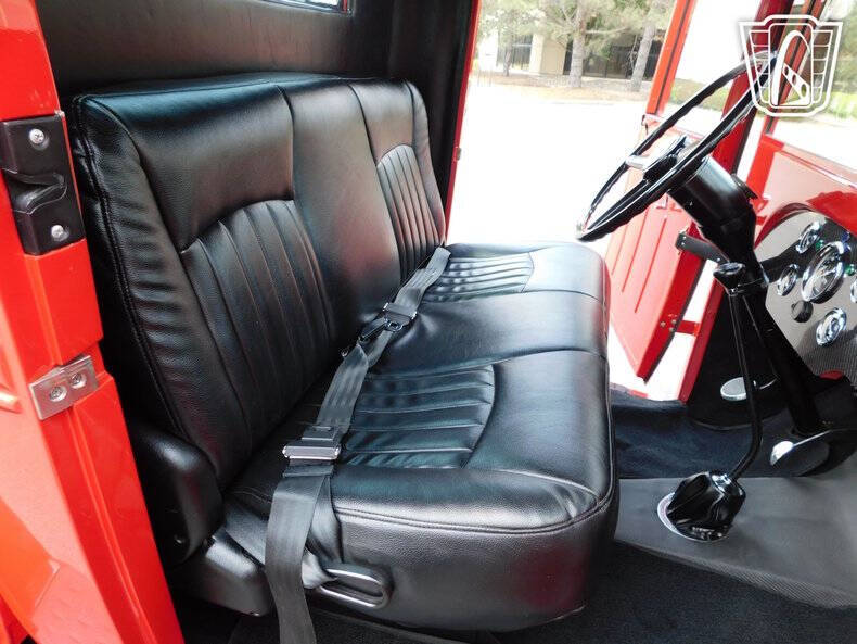 1933 Chevrolet Apache