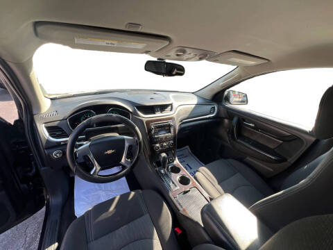 2017 Chevrolet Traverse LT