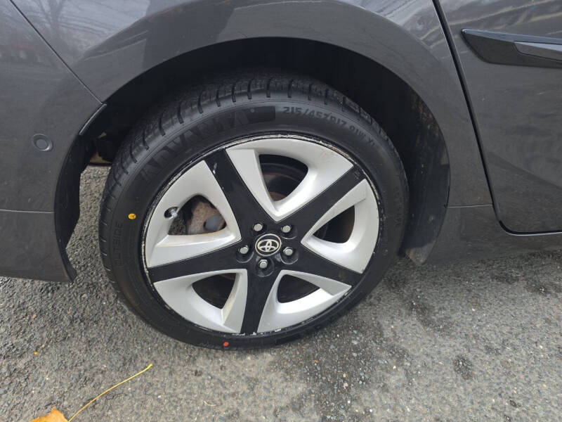 2018 Toyota Prius Four Touring