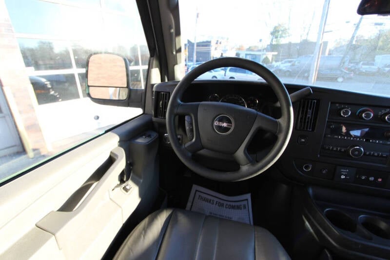 2020 GMC Savana Passenger LS photo 46