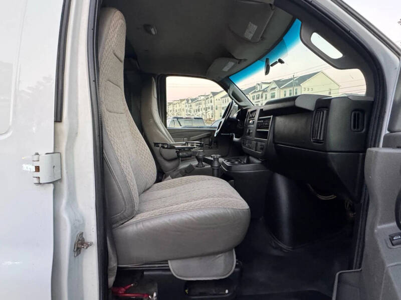 2017 Chevrolet Express 2500