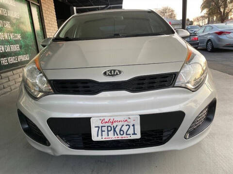 2014 Kia Rio 5-Door LX