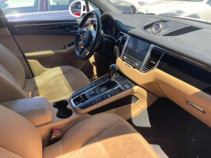 2018 Porsche Macan