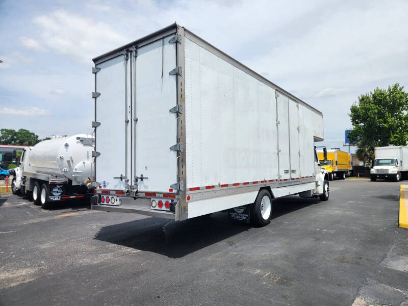 2019 Freightliner M2 106