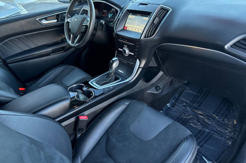 2018 Ford Edge Sport