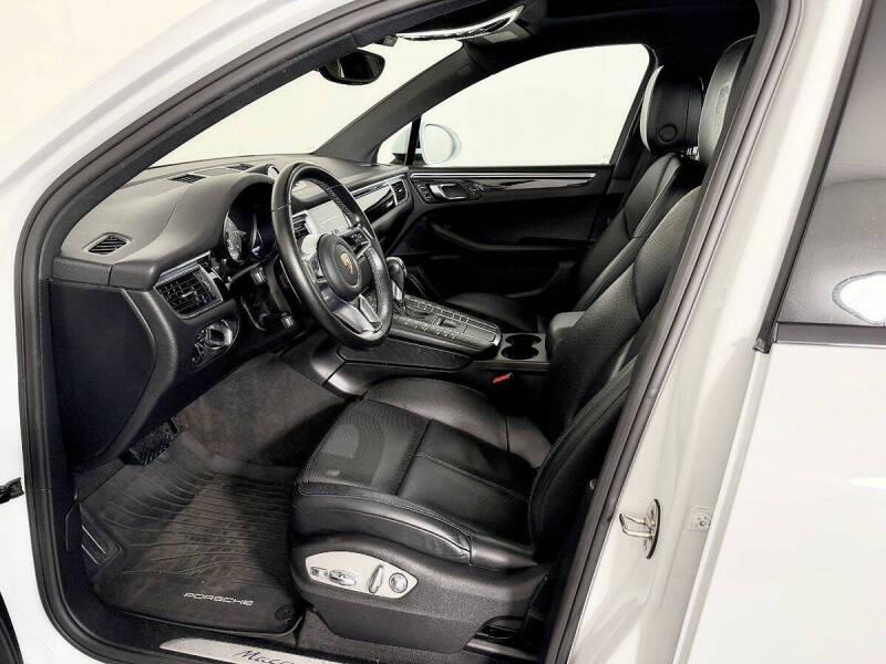 2018 Porsche Macan S