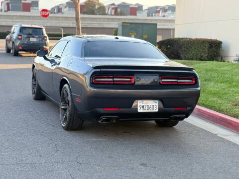 2017 Dodge Challenger