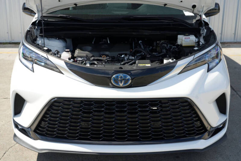2024 Toyota Sienna XSE 7-Passenger