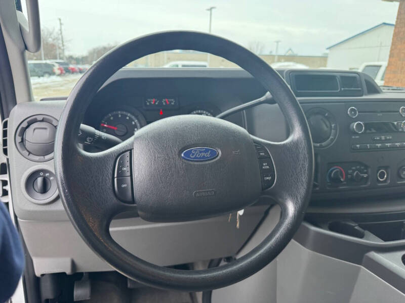 2012 Ford E-Series E-350 SD XLT