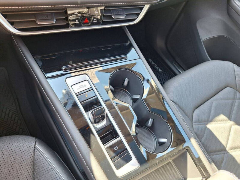 2026 Volkswagen Atlas SE