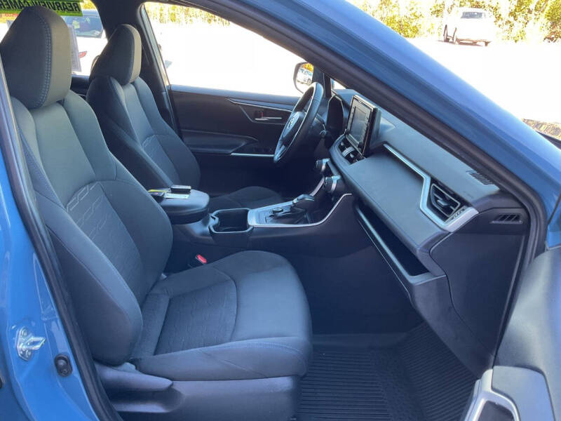 2022 Toyota RAV4 Hybrid SE