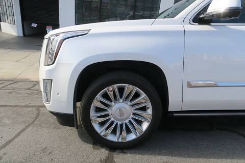 2017 Cadillac Escalade ESV Platinum