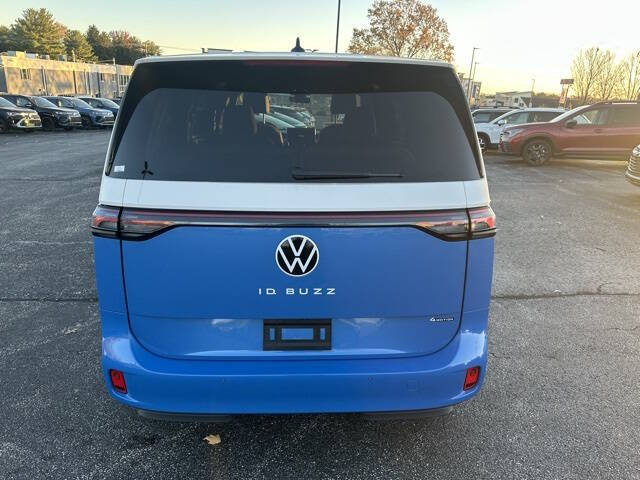 2025 Volkswagen ID. Buzz Pro S Plus 4Motion